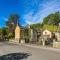 The Aubrey - a gorgeous converted 17th Century Grade II listed bolthole in Bakewell