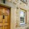 The Aubrey - a gorgeous converted 17th Century Grade II listed bolthole in Bakewell - Bakewell