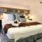 CLOCKWORKORANGE Luxury Suites - Mactan