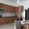 The Premier Suite - Fully Airconditioned - Ample Parking
