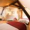 Mountain retreat in the Pyrénées, glorious views, fire pit & pool - Sleeps 14 - Ossun-ez-Angles