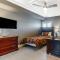 Oceans Edge 302