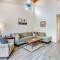 New Home- Minutes from Beach Foosball & Yard