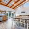 New Home- Minutes from Beach Foosball & Yard