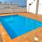 Precioso apartamento cerca del mar con wifi, piscina y parking