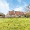 Pass the Keys Charming Country Cottage With Spectacular Views - Chichester