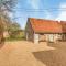 Pass the Keys Charming Country Cottage With Spectacular Views - Чичестер