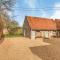 Pass the Keys Charming Country Cottage With Spectacular Views - Chichester