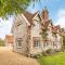 Pass the Keys Charming Country Cottage With Spectacular Views - Chichester