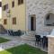 Apartments Dadic with parking & playground - Medulin