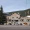 Roca Nevada Suites