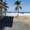 Yaeliz Front Beach