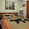 Trinity Escapes - Two Bedroom two bathroom full Apartment near airport