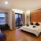 Central Corner Suite