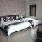 Rose Hotel