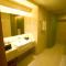 Grand Mercure Xiamen Downtown-Free Welcome Fruit & Metro Station