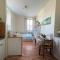 Studio lumineux à Cambo-les-Bains, proche thermes, coin nuit, kitchenette, internet, animaux acceptés - FR-1-495-10