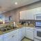 Sunny Coastal Condo about 1 Mi to N Myrtle Beach! - 默特尔比奇