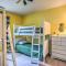 Sunny Coastal Condo about 1 Mi to N Myrtle Beach! - 默特尔比奇