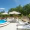 Holiday home with swimming pool, wellness, extra apartment and horses - Vrlika