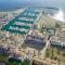 Duquesa Superb Seafront Apartment Marina Real