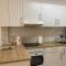 Ev Zin:Cozy, Newly rennovated, Studio, Swimming Pool B102