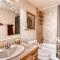 Private Luxury Mountain Retreat with a Private Hot Tub Surrounded by Wildlife - Moose Haven