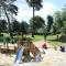 Risinghurst, Oxford, an ENTIRE 2beds, 2bathrooms, free Wi-Fi, Free Parking