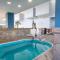 Holiday Inn Express Hotel & Suites Bedford by IHG