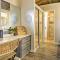 Chic Waikoloa Condo with Lanai and Complex Pools!