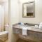 Americana Inn a Travelodge by Wyndham