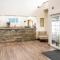 BlissPoint Inn & Suites Marion
