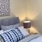Morgan Place - Central Melbourne CBD Apartment on Flinders Lane Late Check-Out, Complimentary Welcome Hamper