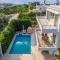 Luxury Villa Loutraki with private heated pool - 路特奇
