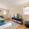 2 BED 2 BATH with PARKING NEAR PINEWOOD/WEXHAM HOSPITAL