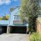 Number 20 - Central, Classic style, Private and Parking - Dartmouth