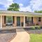 1 Mi to Main St Brenham Retreat with Game Room - Brenham