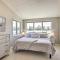 Lakefront Bellevue Home Private Beach and Fire Pit!