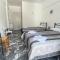 Meropi Rooms