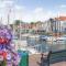 Nice Home In Brouwershaven With Wifi