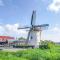 Nice Home In Brouwershaven With Wifi