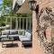2 Bedroom Lovely Home In Scherpenisse