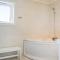 3 Bedroom Beautiful Home In Vanse
