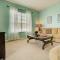 Top-Floor Luxurious LAKEVIEW Condo