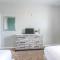 Stunning Top-Floor Condo, next to Clubhouse