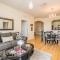 Luxurious Condo w Modern Design, near Disney
