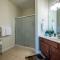 Luxurious Condo w Modern Design, near Disney