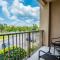 Luxurious Condo w Modern Design, near Disney