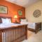 Stylish Condo at Vista Cay Resort Minutes to WDW - Orlando