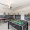 Large Villa wPrivate Pool Game Room Waterpark